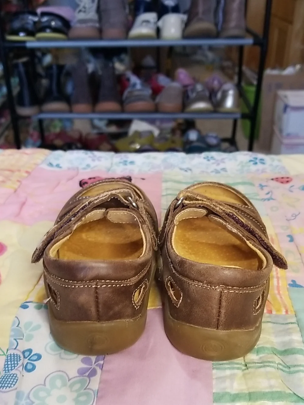 Livie & Luca Brown Leather Closed-Toe & Heel Daycare Compliant Sandals Size 8